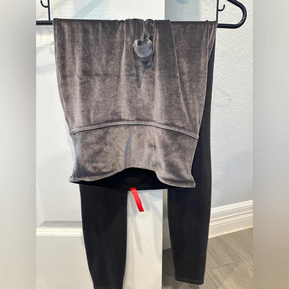 SPANX Velvet Gray leggings